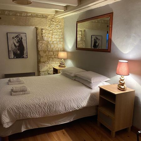 Chez Sarrazin Vila Brossac Exterior foto